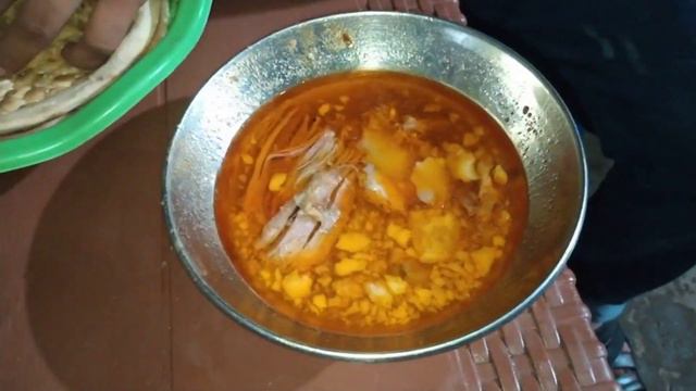 NASIR BONG PAYE LAHORE || Pakistani Street food || People Crazy for the Food Hindi Urdu 2022 смотреть онлайн