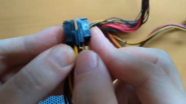 Компьютерный блок питания 700 wt iArena GPC 700S Chieftec смотреть онлайн