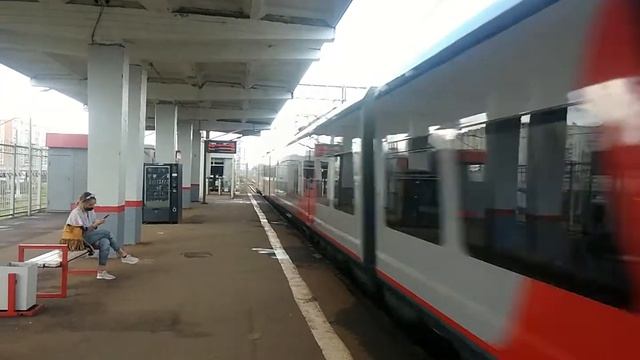 ЭС2Г-130 Ласточка На станции Ховрино смотреть онлайн