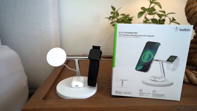 Belkin MagSafe 3 in 1 Wireless Charging Stand 2ND GEN Review смотреть онлайн