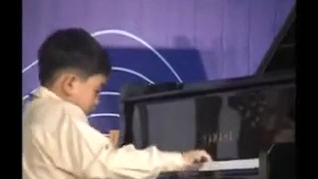 Recital of Karl Lenin B Estoesta Piano Sonata in C 1st mvt Mozart @ Tri World Piano SM North EDSA смотреть онлайн