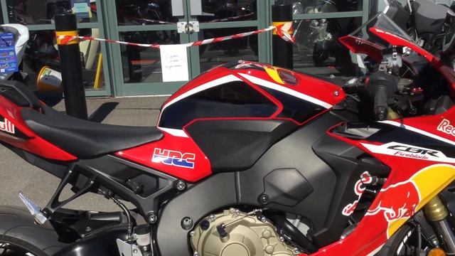 Honda Fireblade Special смотреть онлайн
