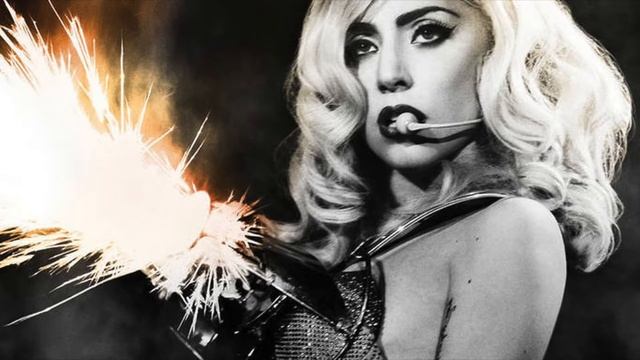Lady Gaga - Dance In The Dark (Mic Feed Monster Ball) смотреть онлайн