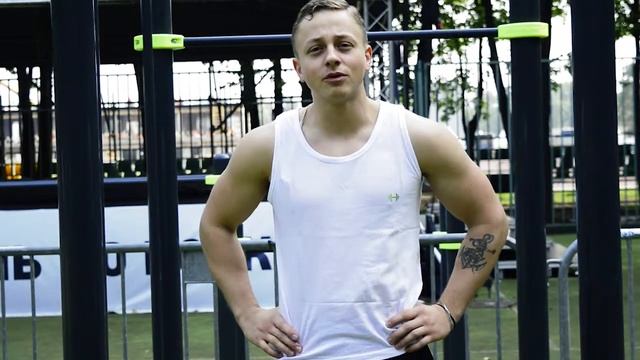 60 секунд : Тренировки мышц спины со свободным весом смотреть онлайн