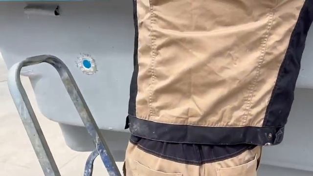 Установка на производстве закладных в чашу бассейна: форсунки, прожектора, скиммер смотреть онлайн