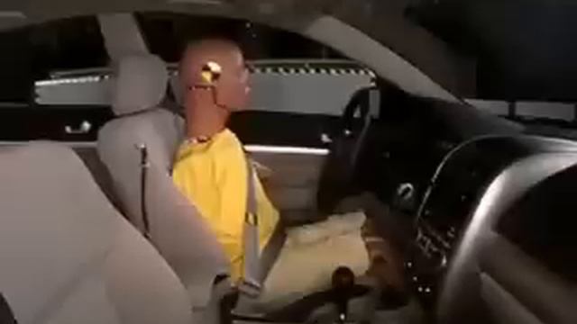 Crash Test 2008 Mitsubishi Galant (Side Impact) IIHS