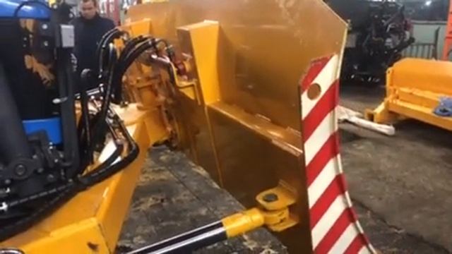 Гидроповоротный отвал с гидроперекосом на трактор Агромаш-90ТГ(часть 2) смотреть онлайн
