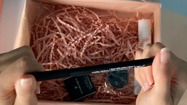 LOOKFANTASTIC BEAUTY BOX - Settembre 2020 смотреть онлайн