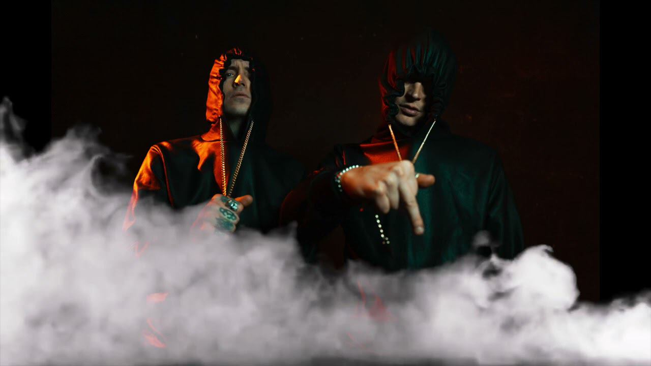 Красное дерево х Кравц - Дворы-гаражи смотреть онлайн