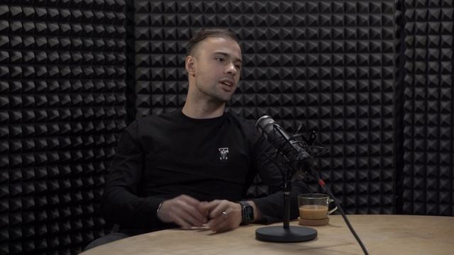 ?Just Подкаст: S2E2 - Игорь Круглов | Взаимоотношения в паре, травмы, кафе, поколение танцоров смотреть онлайн