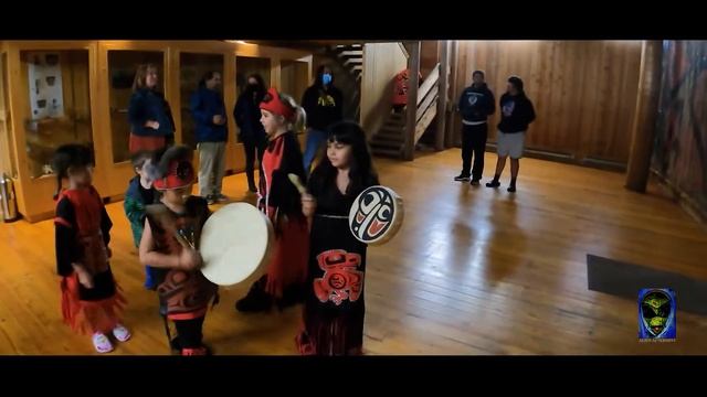 Tsimshian Git'Leeksa 'Aks Dancers смотреть онлайн