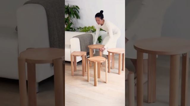 Как Вам идея? Прикроватный столик как по волшебству превращается в четыре табуретки смотреть онлайн