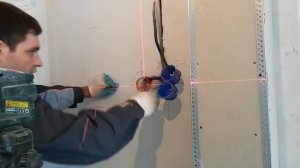 Как вмазывать подрозетники в стену