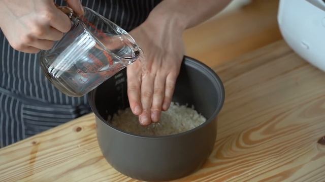 Making The Chipotle Burrito At Home | But Better смотреть онлайн