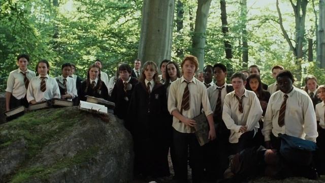 Гарри Поттер на уроке у Хагрида / Гарри Поттер летает на гиппогрифе / Гарри Поттер и узник Азкабана смотреть онлайн