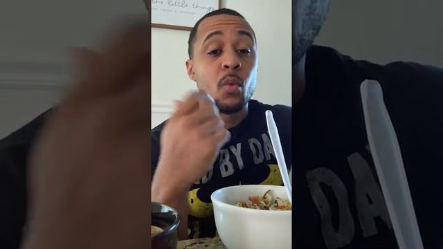 BREAKFAST OF CHAMPIONS (How to eat for gains) смотреть онлайн