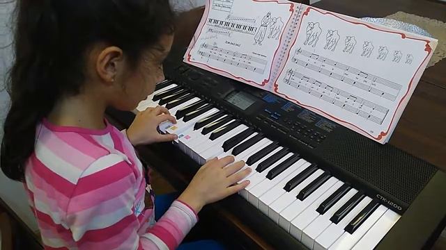 Zum Galı Galı piyano (ctk 1200) çalımı смотреть онлайн