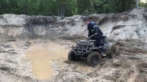 Самодельный квадроцикл 4х4 по песку.