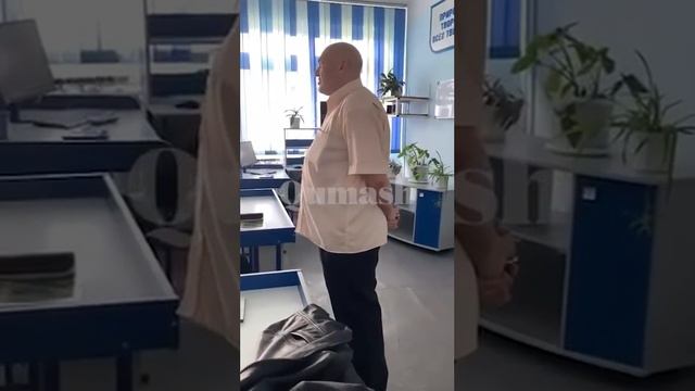 Учитель записал видеоподтверждение фиктивных уроков в школе. Акимат грозится увольнением смотреть онлайн