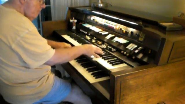 Mike Reed Plays 