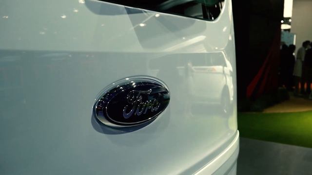 2023 Ford Transit Exterior and interior video (spacious space) смотреть онлайн