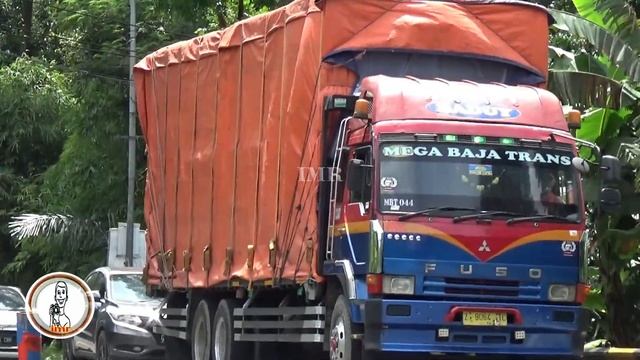 TIKUNGAN TIMEZ | TRUK TRONTON FULL MODIF TRUK ISUZU MITSUBISHI FUSO FIGHTER HINO 500 NISSAN DIESEL смотреть онлайн
