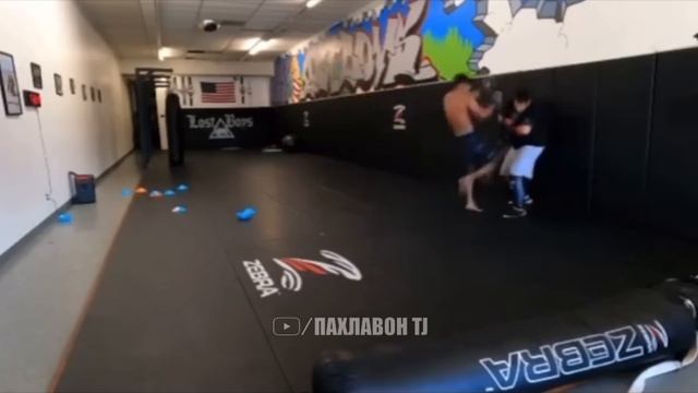 UFC ба Нурулло Алиев санчишхои вазнин дода истодаанд | Омэлли оиди Волк | Рауль Росас оиди ояндааш смотреть онлайн