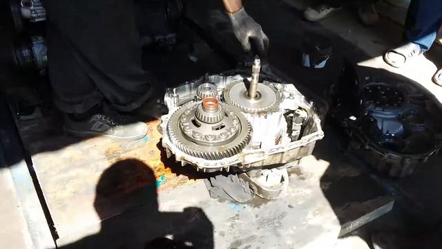 Замена фильтра в АКПП ,Мерседес Вито (ZF) смотреть онлайн