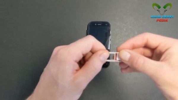 Caterpillar CAT S42 Insert The SIM Card