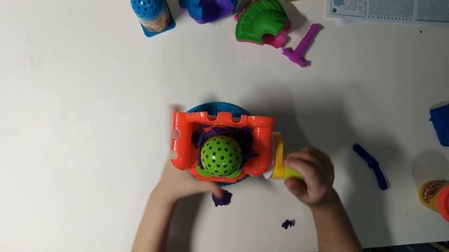 Обзор игрушки.Play-Doh. Crazy Cuts. Плей до сумасшедшие прически. Распаковка набора и лепка. смотреть онлайн