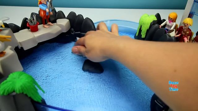Playmobil Dolphin Aquarium Playset with Sea Animals Toys Video For Kids смотреть онлайн