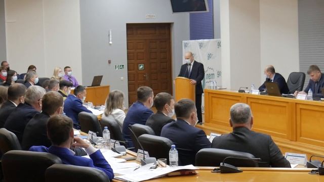 Вопросы депутата г. Урай Леонарда Насибуллина главврачу Юрию Сподару по строительству стационара. смотреть онлайн