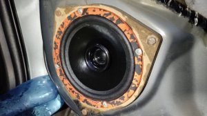 замена штатных динамиков в Toyota RAV 4 на DL Audio Gryphon lite 165"