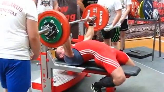 1-й чемпионат страны федерации WRPF Беларусь.Ратниекс Едгарс, жим 200кг. смотреть онлайн