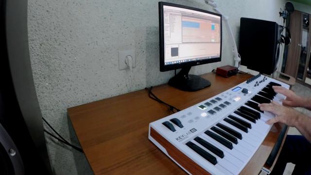 Arturia KeyLab Essential - Немного поиграл звуками из Analob Lab 4 смотреть онлайн