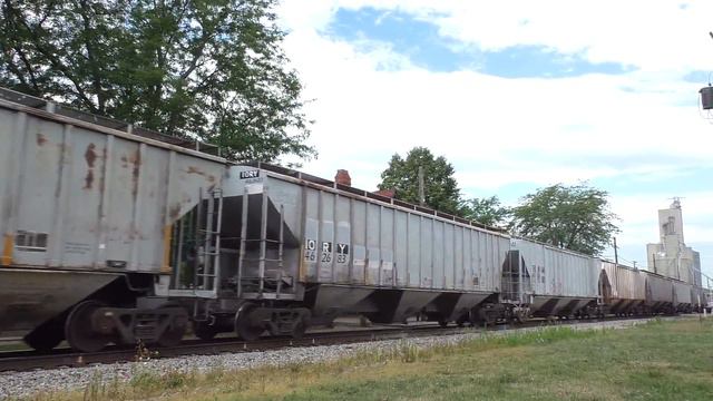 W&LE trackage rights train on CF&E смотреть онлайн