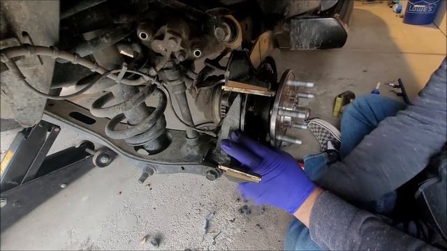 2007 Ford Explorer Parking Brake Carnage and replacement смотреть онлайн