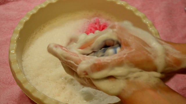 МЫЛЮ АНТИБАКТЕРИАЛЬНЫЕ ПОЛОСАТИКИ/ASMR смотреть онлайн
