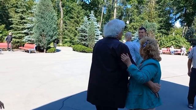 Ukraine,Харьков,танцы,"Букет цветов"??? смотреть онлайн