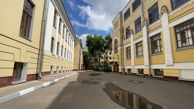 University Graduation in Moscow 2020 | Tour & Review of Plekhanov Russian University of Economics смотреть онлайн