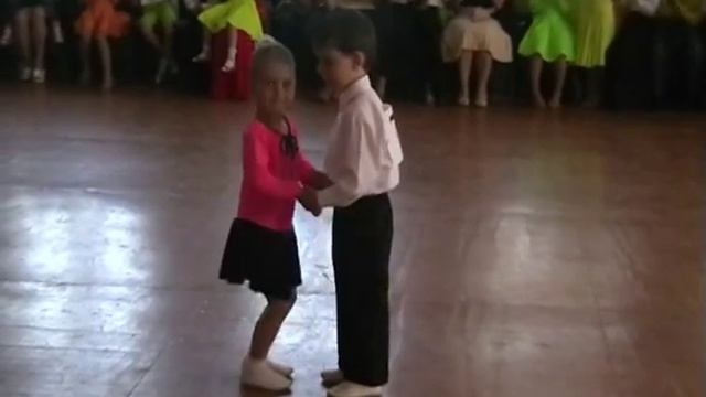 Перший Виступ Юлі на конкурсах бальних танців смотреть онлайн