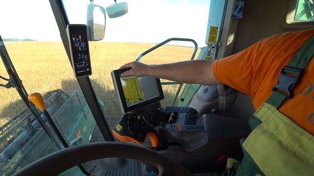 Уборка сои 2020! Второй урожай за сезон! Комбайны New Holland CR9.80 и John Deere S770i. смотреть онлайн