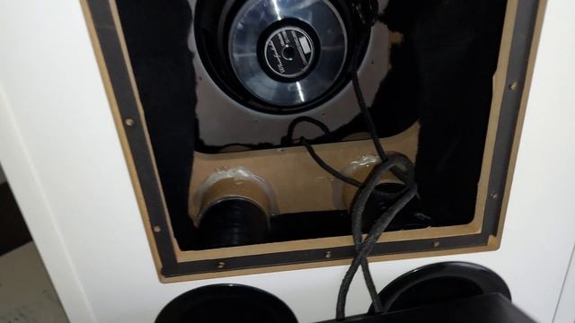 Wharfedale SW12 inside смотреть онлайн