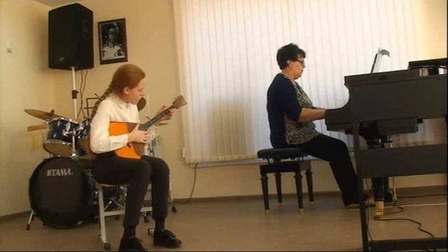 _2021_Попова Мария_12 лет_ Р.Н.П. "А я по лугу"_ "Полька"_ 2 класс_ 2 группа_ смотреть онлайн