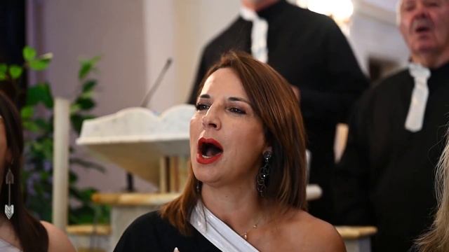 Isernia Gospel Choir - Total Praise (by R. Smallwood) смотреть онлайн