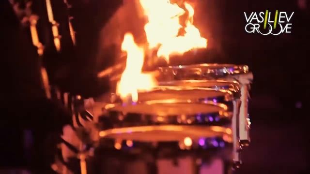 Огненное шоу барабанщиков Vasiliev Groove - Ритм Огня смотреть онлайн