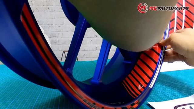 How to Install Stripes Decals on Motorcycle Wheel Rims R1 R6 CBR6000RR Ninja 400 650 | MC Motoparts смотреть онлайн