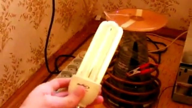 Катушка Тесла (генератор высокочастотного тока).mp4 смотреть онлайн