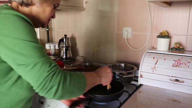 Готовим с турецкой свекровью/Kiymali Krep Bohca/Рулетики с фаршем/Готовить всем!