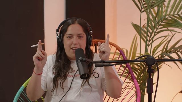 Dos Mujeres Una Copa - GENTE ACUMULADORA (EP60) смотреть онлайн